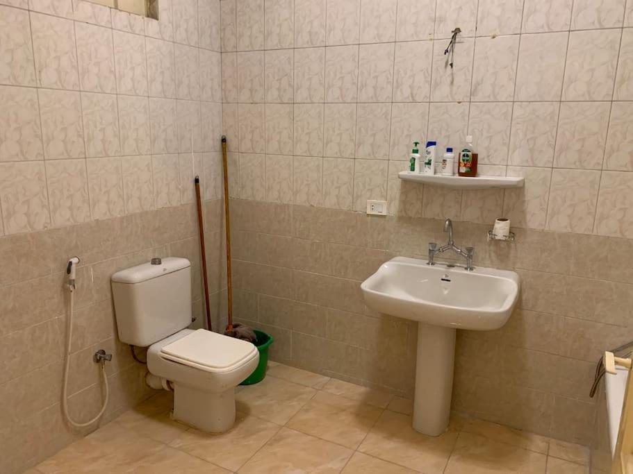 Apartment Prime Location 2 Bed , Near The Nile & Center Cairo
