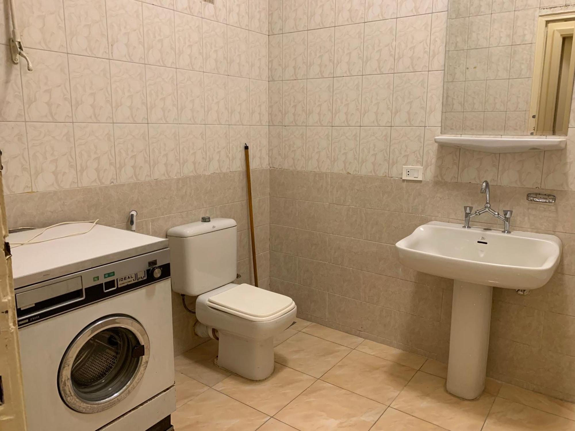 Apartment Prime Location 2 Bed , Near The Nile & Center *