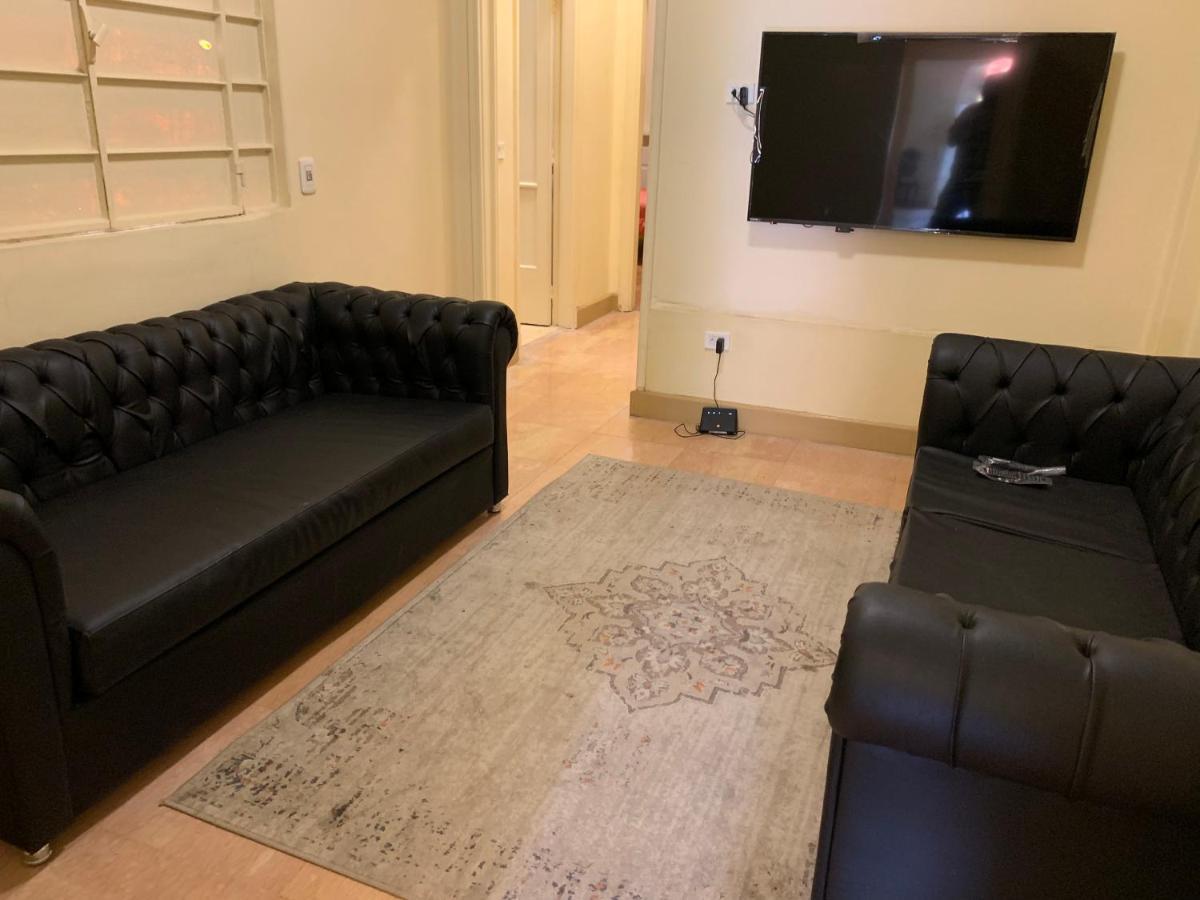 Prime Location 2 Bed , Near The Nile & Center Le Caire